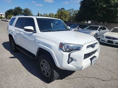 Used 2022 Toyota 4Runner SR5 Premium w/ Moonroof Package AWD/4WD image 7