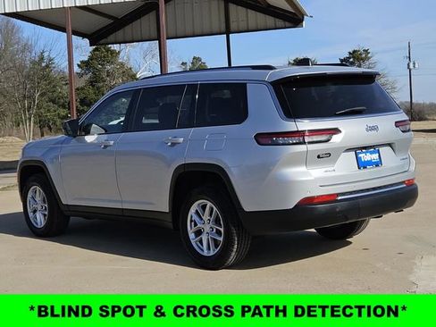 Used 2023 Jeep Grand Cherokee L Laredo image 9