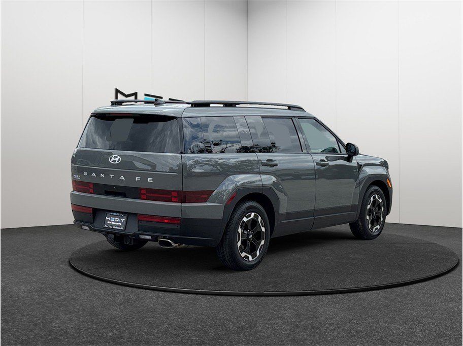 Used 2025 Hyundai Santa Fe SEL FWD image 9