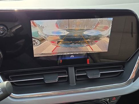 New 2026 Chevrolet Trax LT image 11