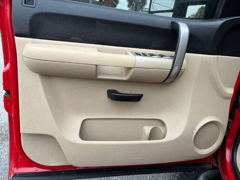 Used 2008 Chevrolet Silverado 2500 LT w/ 2LT Convenience Package image 11