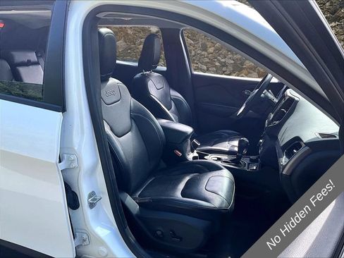 Used 2022 Jeep Cherokee Limited AWD/4WD image 6