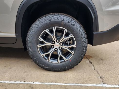 New 2026 GMC Acadia AT4 w/ Luxury Package AWD/4WD image 58