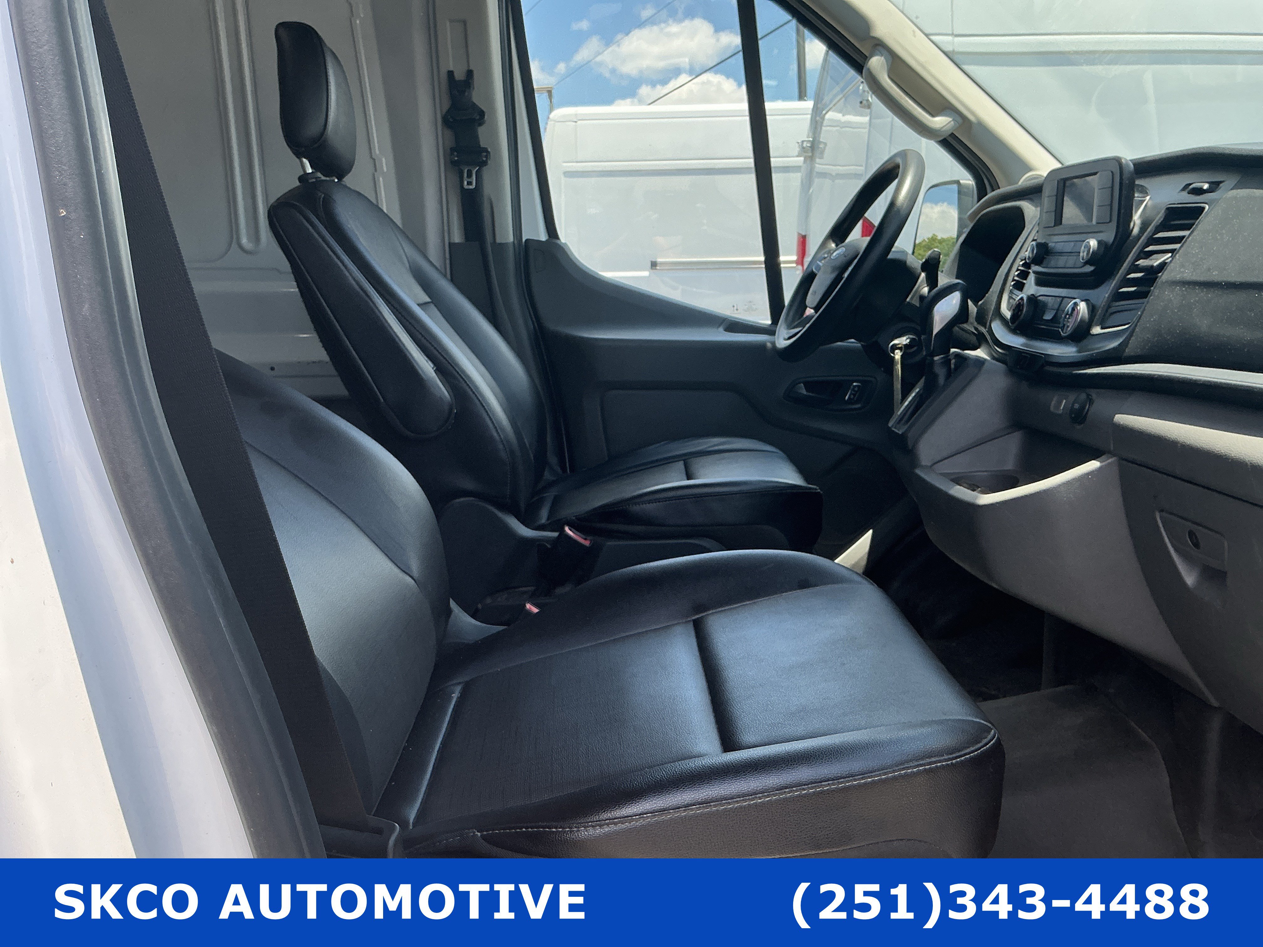 Used 2023 Ford Transit 250 Medium Roof RWD image 13