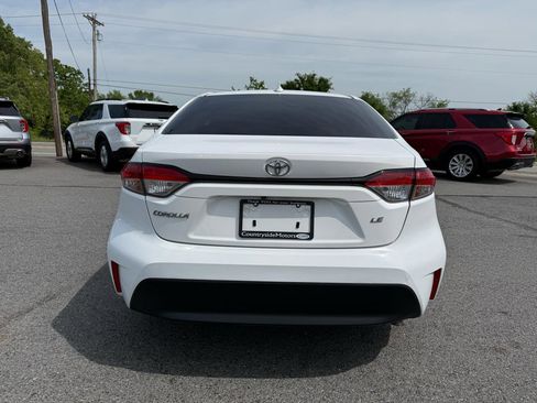 Used 2023 Toyota Corolla LE w/ LE Convenience Package image 5