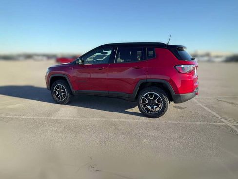 New 2026 Jeep Compass Trailhawk image 7