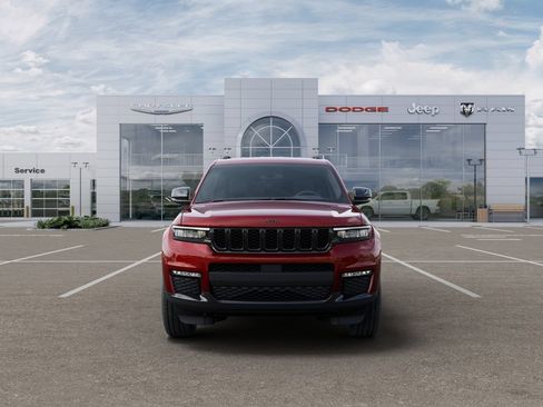 New 2025 Jeep Grand Cherokee L Limited w/ Black Appearance Package AWD/4WD image 7
