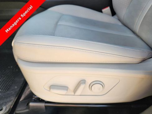 New 2025 Kia Sorento S image 17