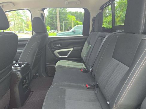 Used 2018 Nissan Titan SV w/ SV Convenience Package AWD/4WD image 5