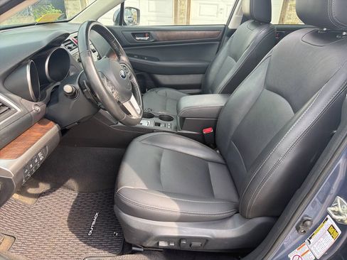 Used 2017 Subaru Outback 2.5i Limited AWD/4WD image 15