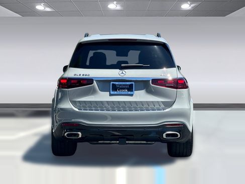 New 2026 Mercedes-Benz GLS 580 4MATIC image 10