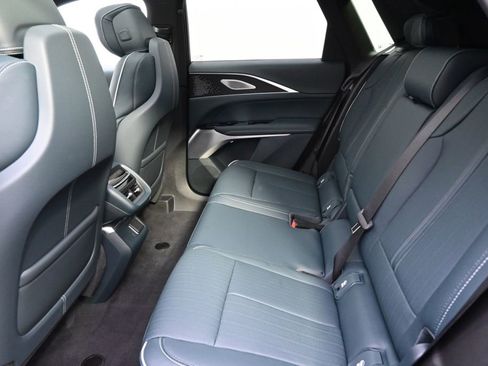 New 2025 Cadillac Lyriq Luxury w/ Nappa Leather Package image 21