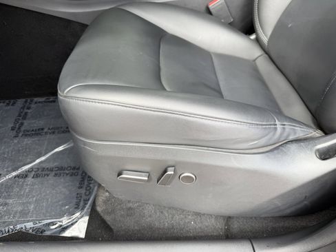 Used 2023 Tesla Model Y Long Range image 32