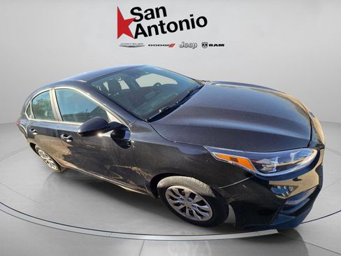 Used 2019 Kia Forte FE image 1