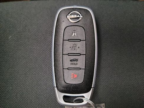 Used 2023 Nissan Versa SV FWD image 32