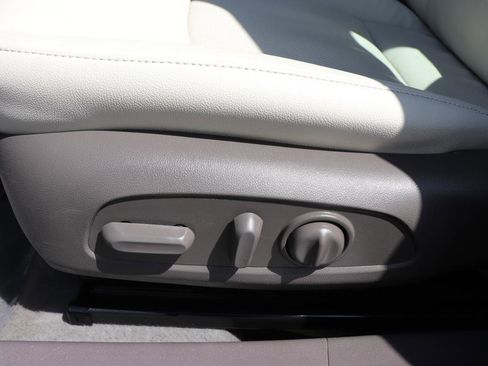 Used 2024 Chevrolet Malibu LT FWD image 49