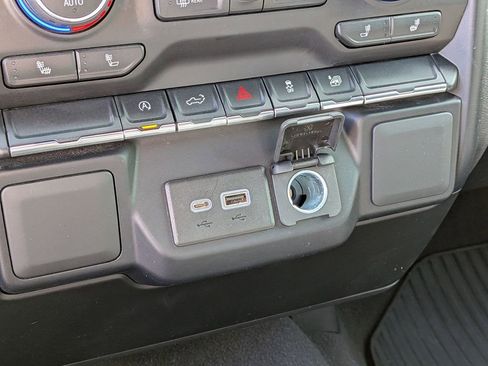 Used 2021 Chevrolet Silverado 1500 RST image 25