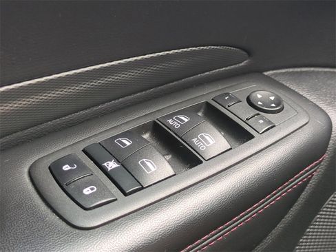 Used 2022 Dodge Durango R/T w/ Trailer Tow Group IV image 27