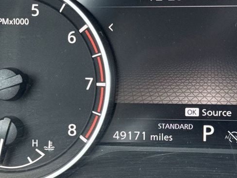 Used 2025 Nissan Rogue SV FWD image 14
