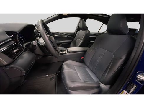 Used 2025 Toyota Camry XSE w/ Premium Plus Package image 11