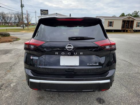 Used 2025 Nissan Rogue Platinum image 4