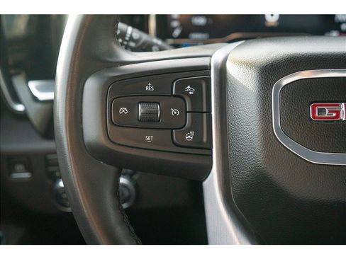 Used 2025 GMC Sierra 1500 SLT AWD/4WD image 9