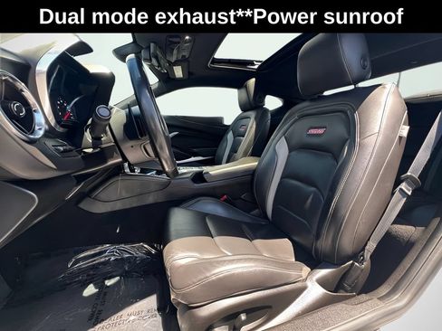 Used 2021 Chevrolet Camaro SS RWD image 17