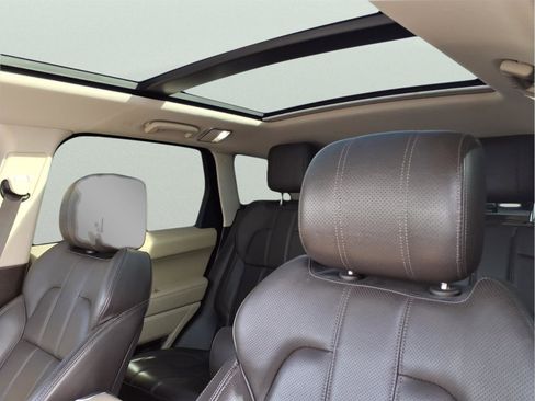 Used 2016 Land Rover Range Rover Sport HSE image 19