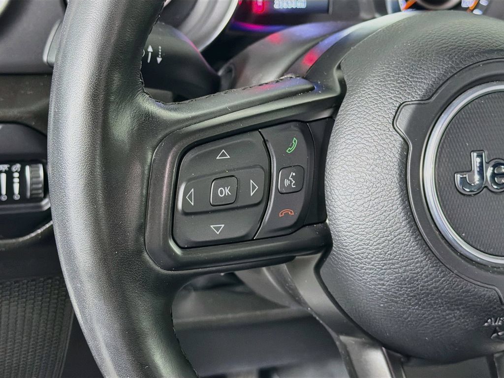 Used 2022 Jeep Gladiator Sport AWD/4WD image 10