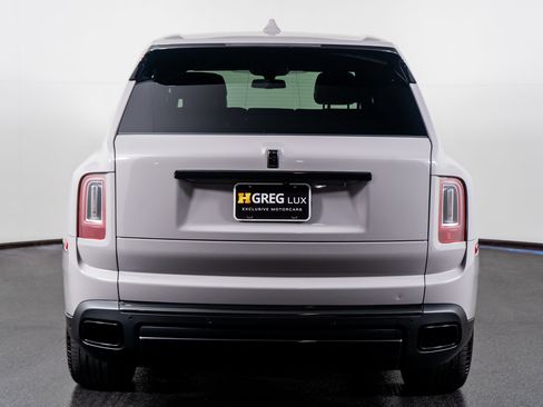 Used 2023 Rolls-Royce Cullinan image 11