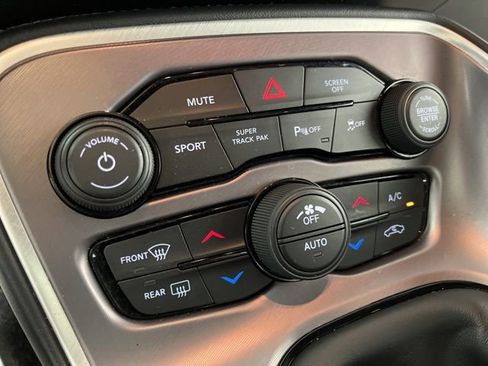 Used 2021 Dodge Challenger R/T w/ Plus Package image 27