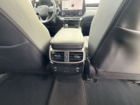 Used 2025 Lexus RX 350 Premium w/ Accessory Package (Z1) image 18