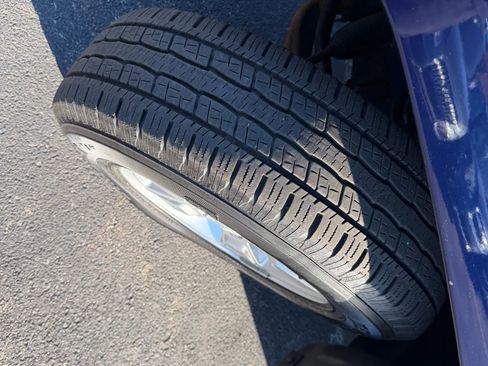 Used 2012 Jeep Liberty Sport image 36