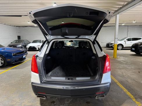 Used 2017 Cadillac XT5 Luxury w/ Driver Awareness Package AWD/4WD image 7
