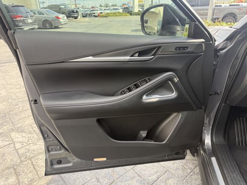 Certified 2025 INFINITI QX60 Luxe image 10