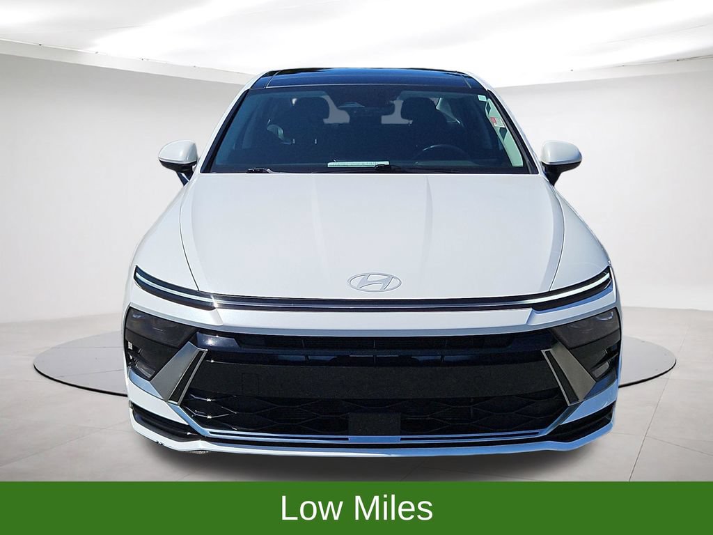 Used 2025 Hyundai Sonata SEL FWD image 2