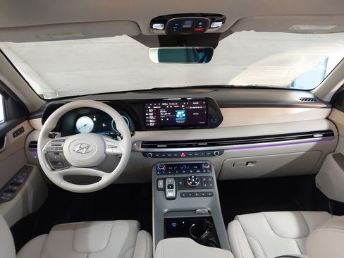 Used 2024 Hyundai Palisade Limited image 5