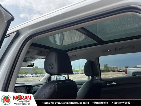 Used 2023 Volkswagen Taos SEL AWD/4WD image 16