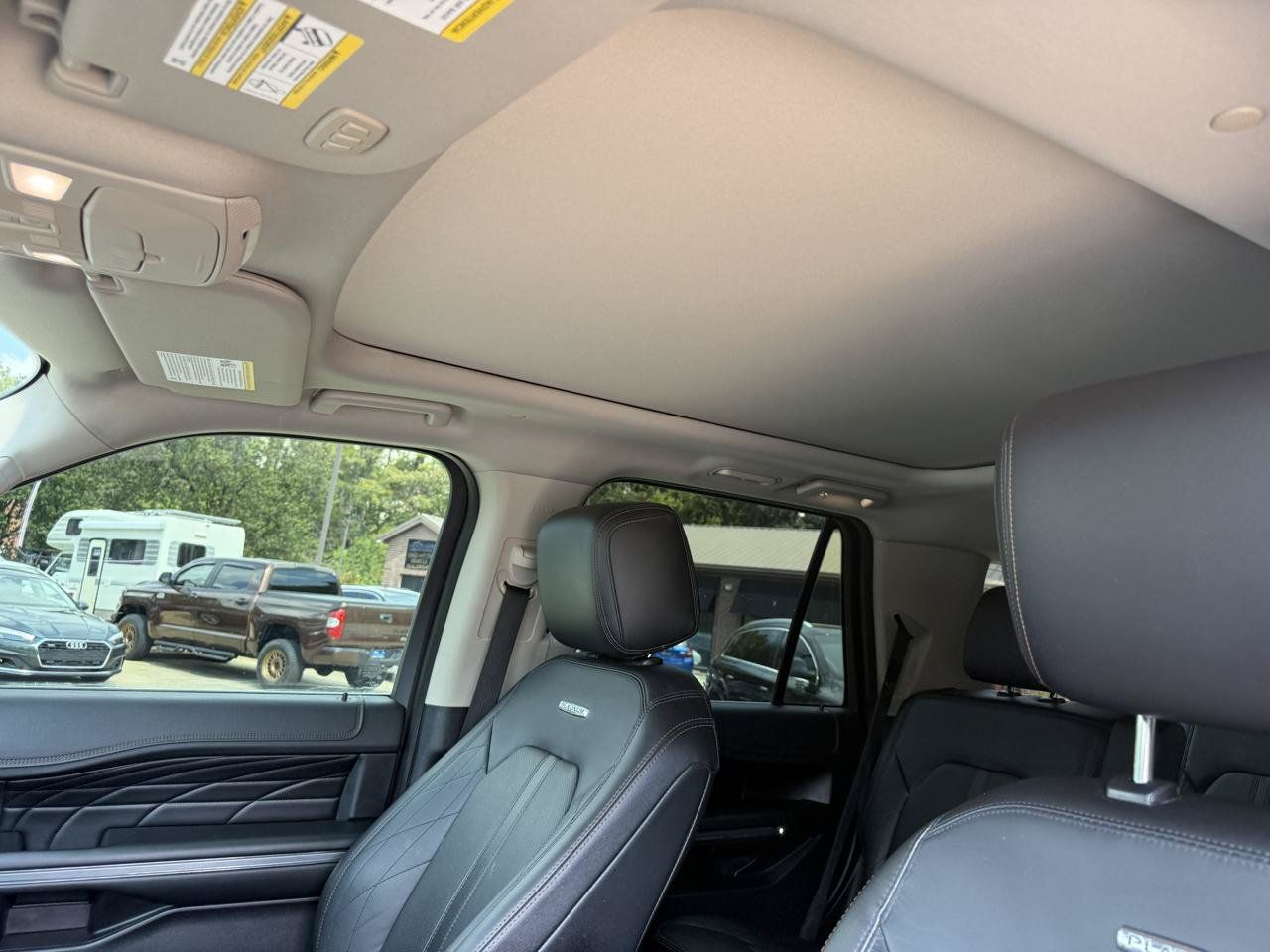 Used 2018 Ford Expedition Platinum AWD/4WD image 27