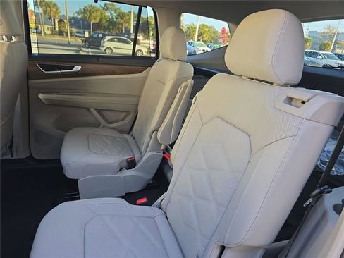 New 2026 Volkswagen Atlas SE image 11