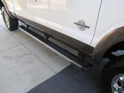 Used 2015 Ford F250 Lariat w/ Lariat Ultimate Package image 27