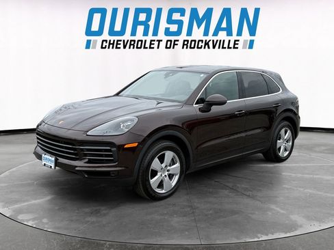 Used 2022 Porsche Cayenne Base image 2