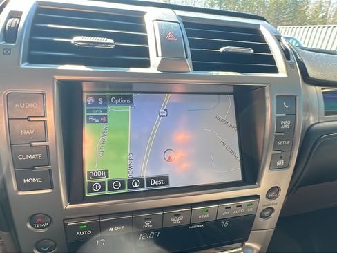 Used 2020 Lexus GX 460 Premium w/ Premium Package image 36