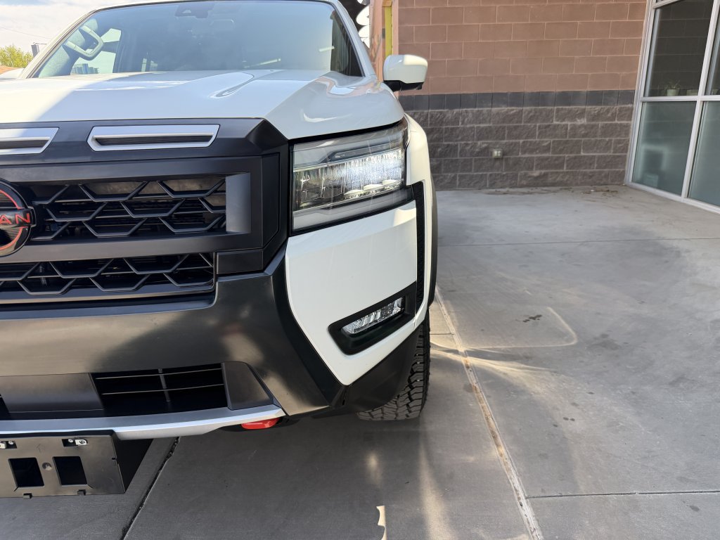 Used 2025 Nissan Frontier Pro-X w/ Pro Convenience Package RWD image 11