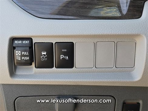 Used 2018 Toyota Sienna XLE w/ XLE Navigation Package image 22