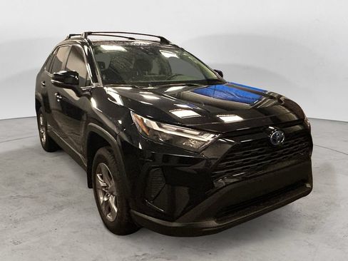 Used 2024 Toyota RAV4 LE AWD/4WD image 7