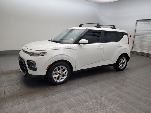 Used 2022 Kia Soul LX w/ Technology Package FWD image 2