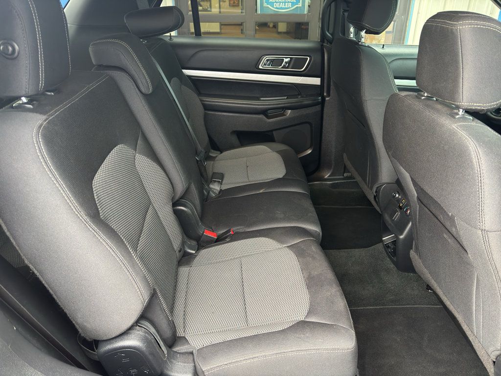 Used 2016 Ford Explorer XLT w/ Equipment Group 201A AWD/4WD image 12