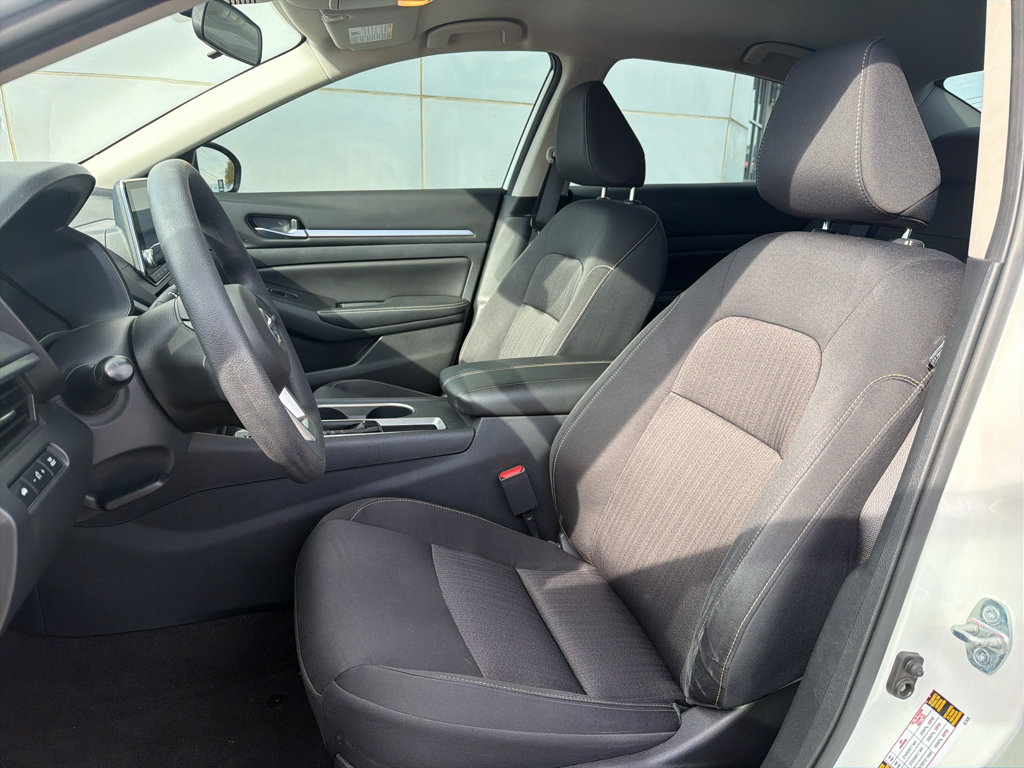 Used 2022 Nissan Altima 2.5 SV FWD image 9