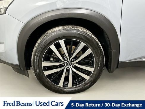 Used 2023 Nissan Pathfinder Platinum AWD/4WD image 39